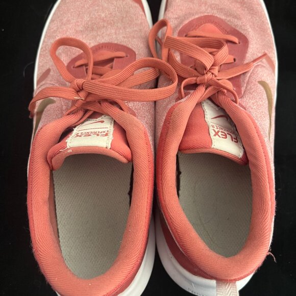 Nike Flex Experience Run Rn 8 Pink Athletic Sneaker Running Shoe Women's size 8 - Picture 2 of 9